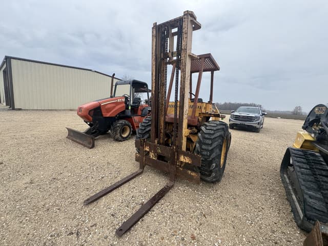 Image of Case 586E equipment image 1