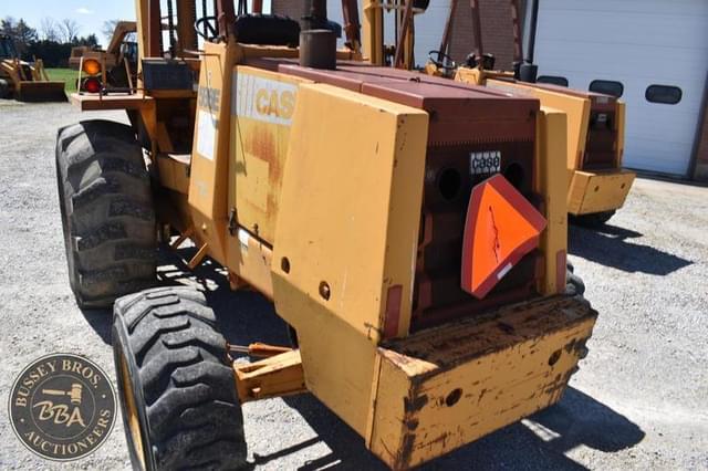 Image of Case 586E equipment image 3