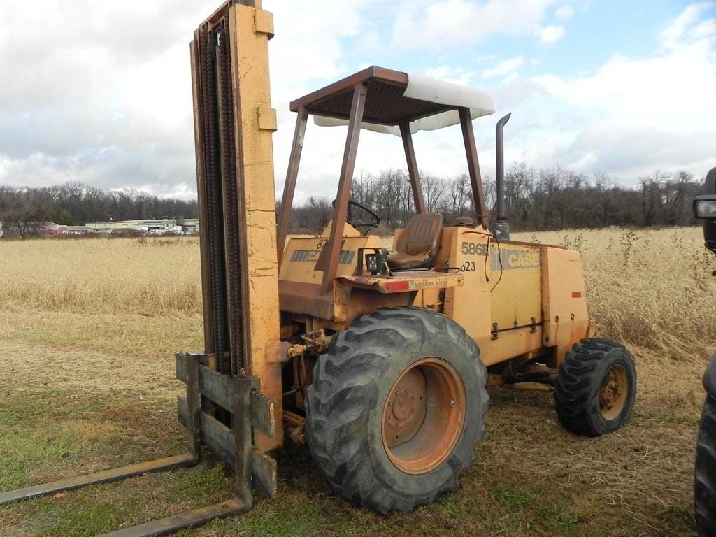 Main image Case 586E