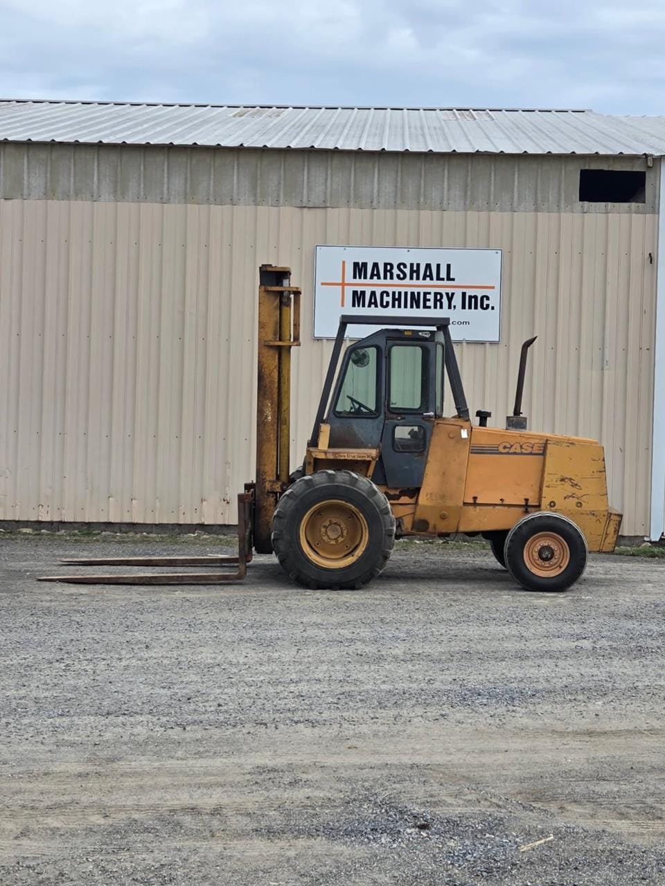 Case 586E Equipment Image0