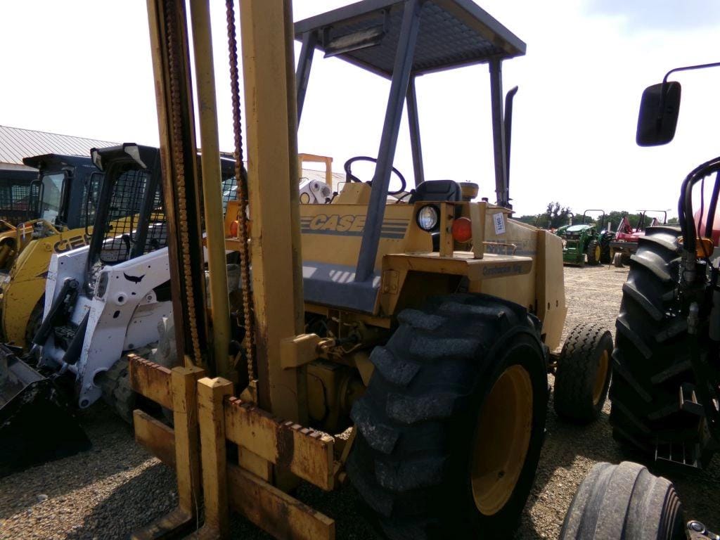 Main image Case 586E