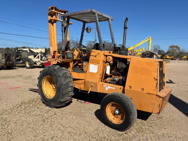 Image of Case 586E equipment image 3