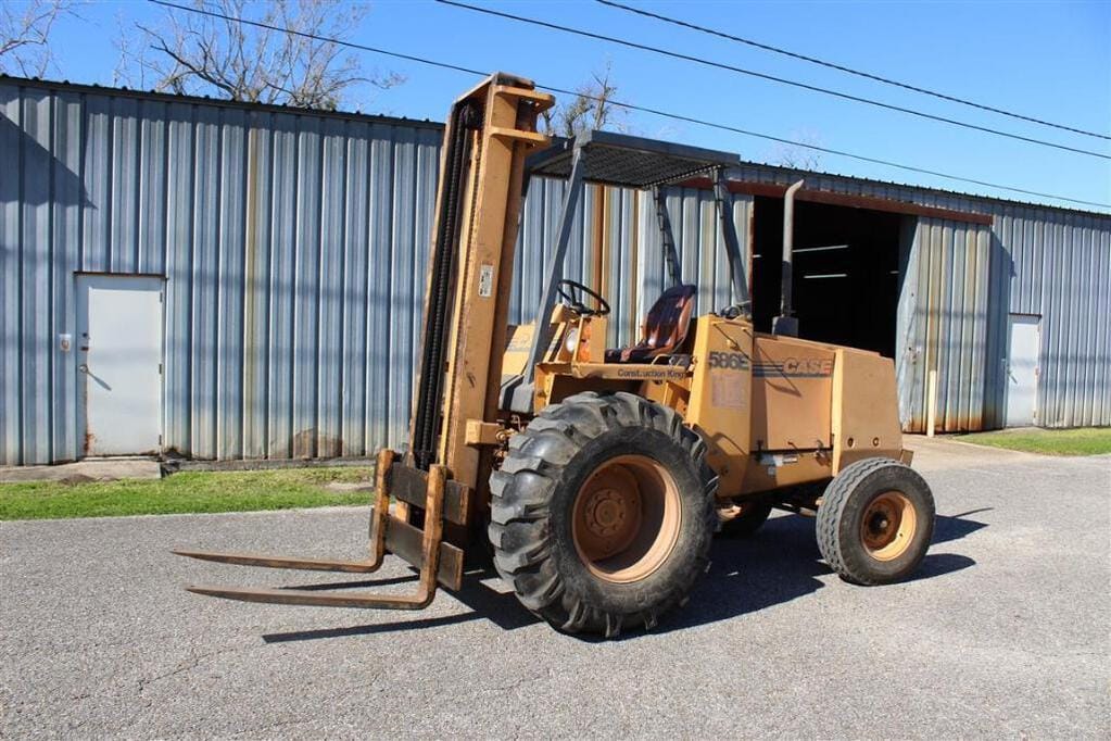 Main image Case 586E