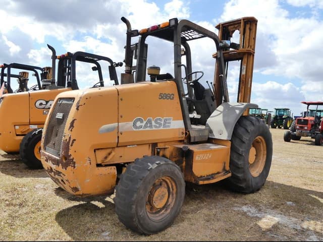 Image of Case 586G equipment image 2