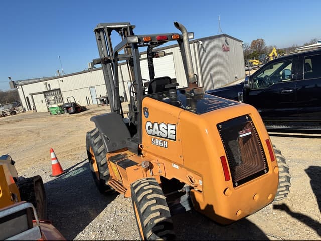 Image of Case 586H equipment image 3