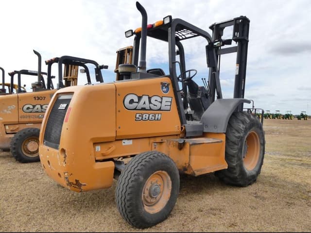 Image of Case 586H equipment image 2