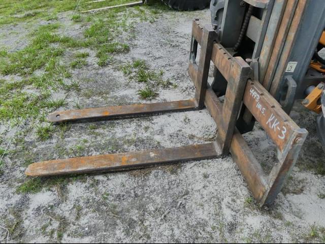 Image of Case 586H equipment image 4