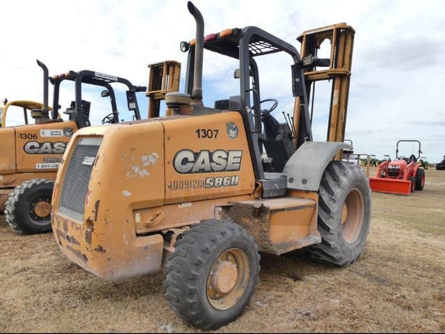 Image of Case 586H equipment image 2