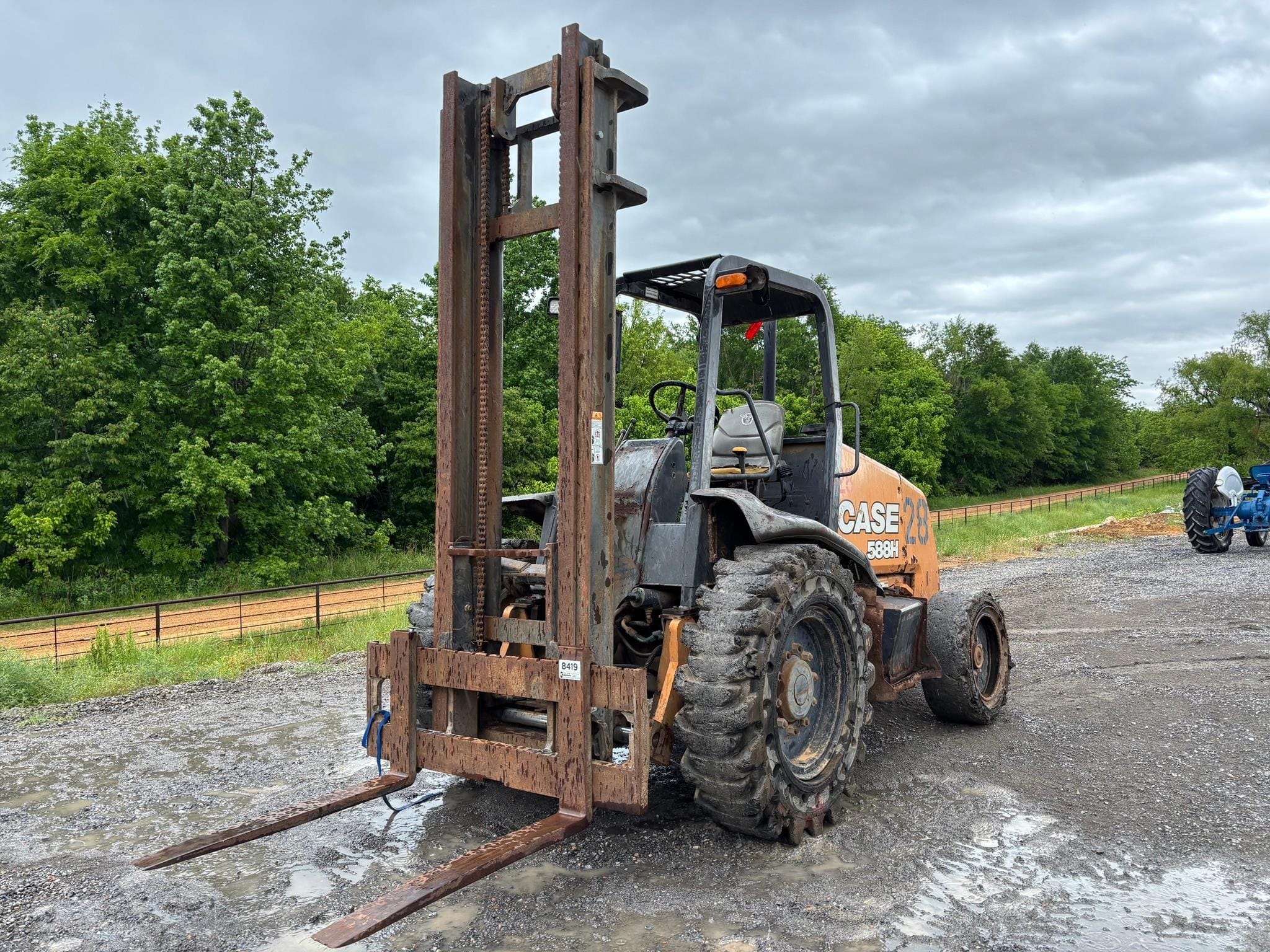 Case 588H Equipment Image0