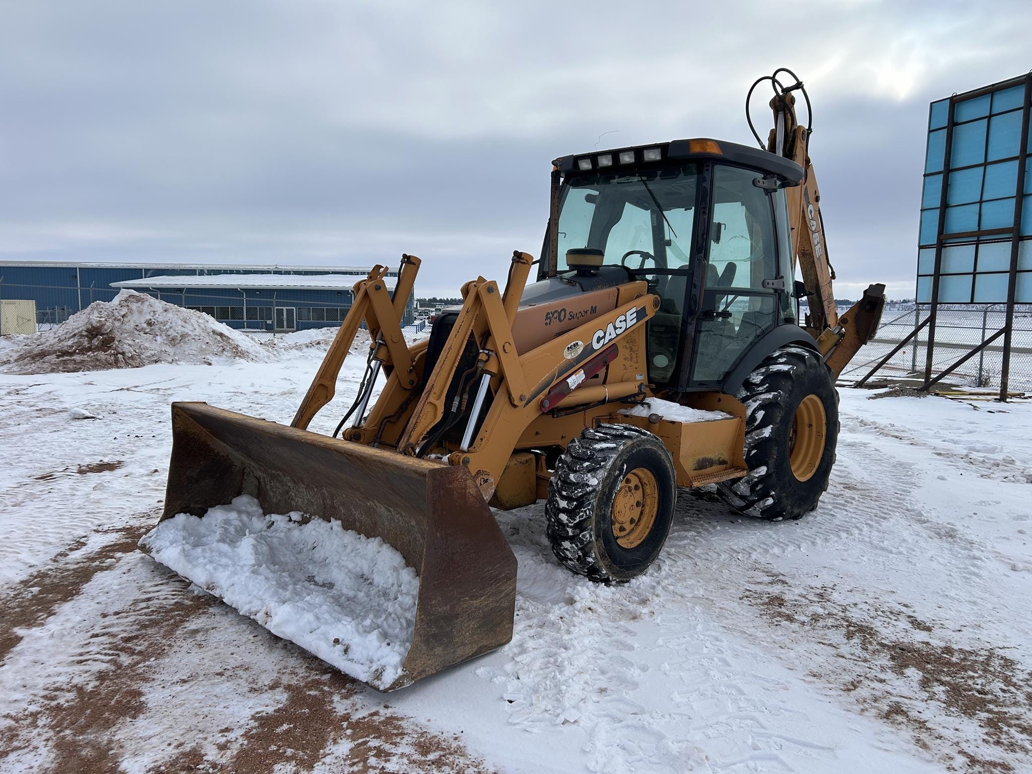 Case 590SM Equipment Image0