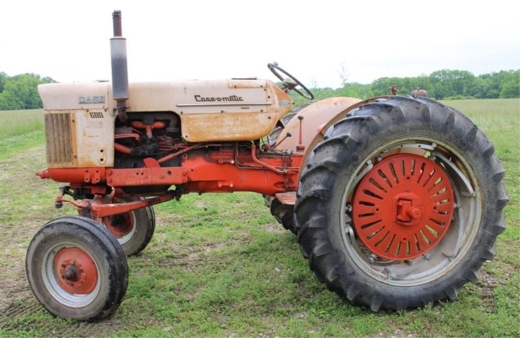 Case 600 Equipment Image0