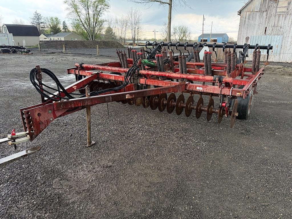 Case IH 600 Equipment Image0