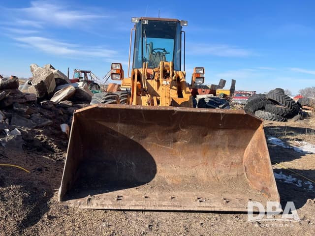 Image of Case 621 equipment image 1