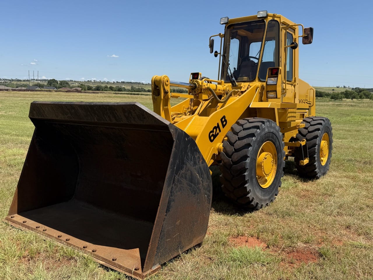 Case 621B Equipment Image0