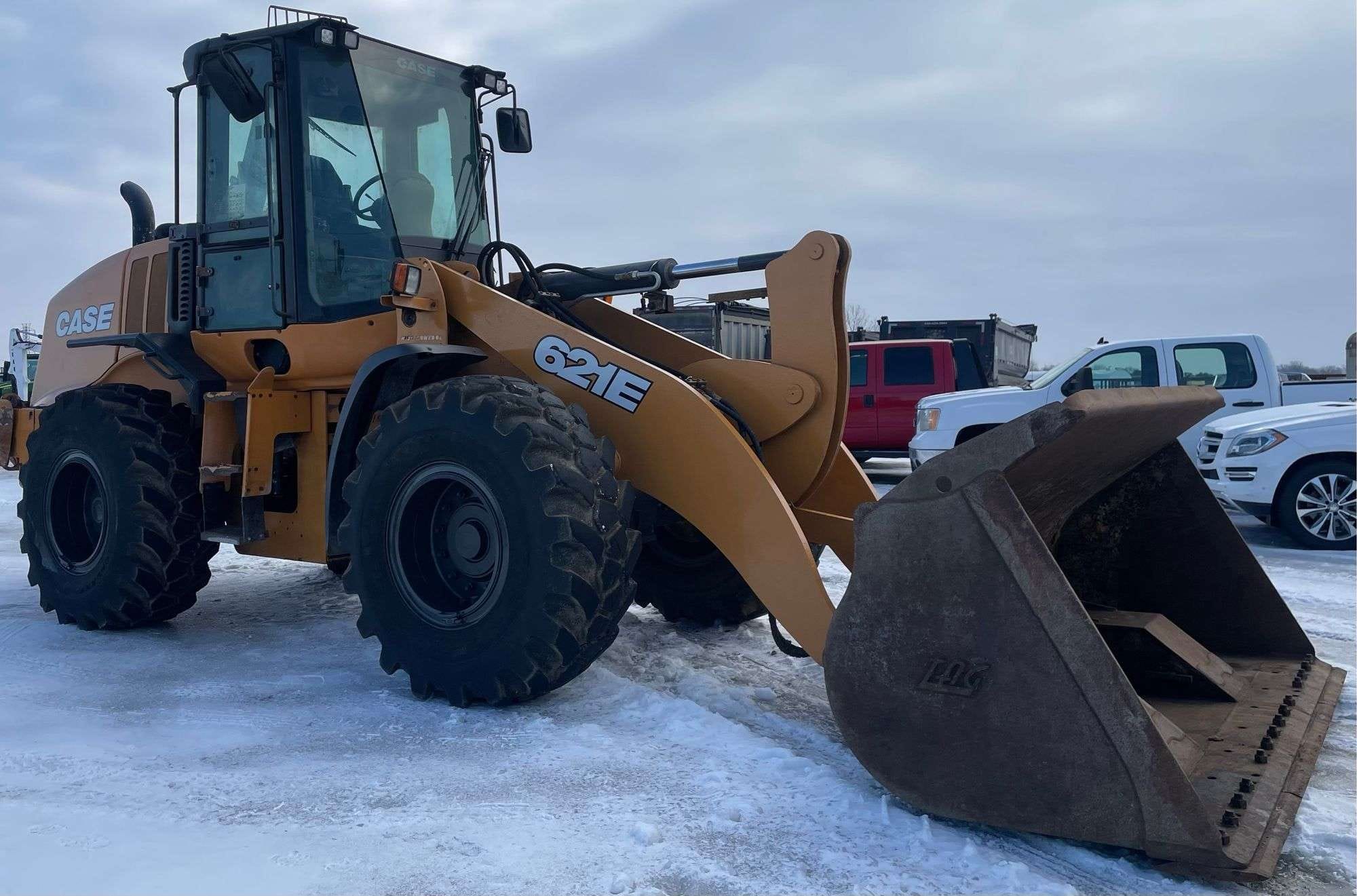 Case 621E Equipment Image0