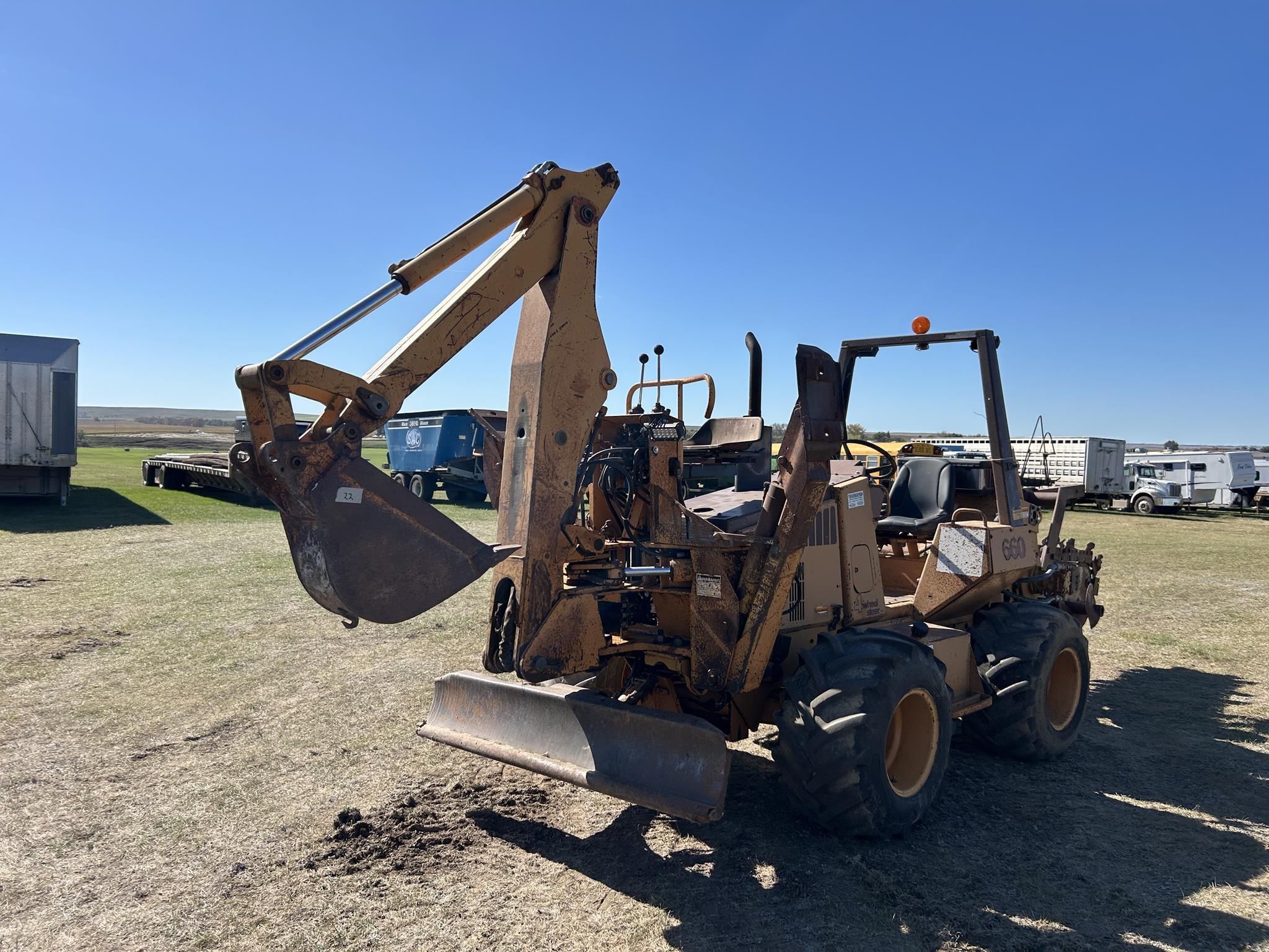 Case 660 Equipment Image0