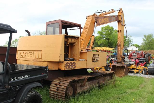 Image of Case 688 equipment image 3