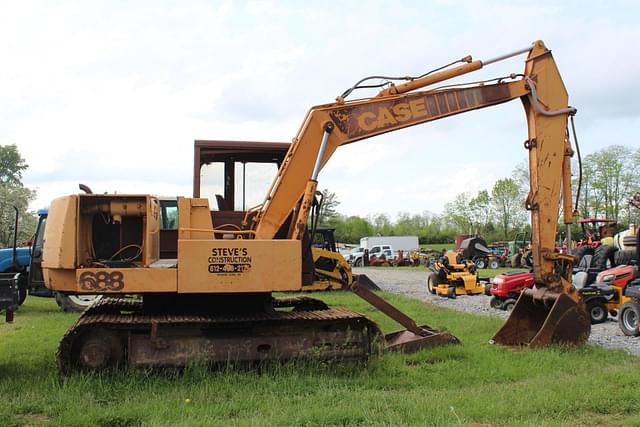 Image of Case 688 equipment image 4