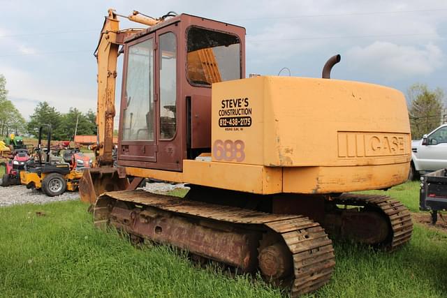Image of Case 688 equipment image 2