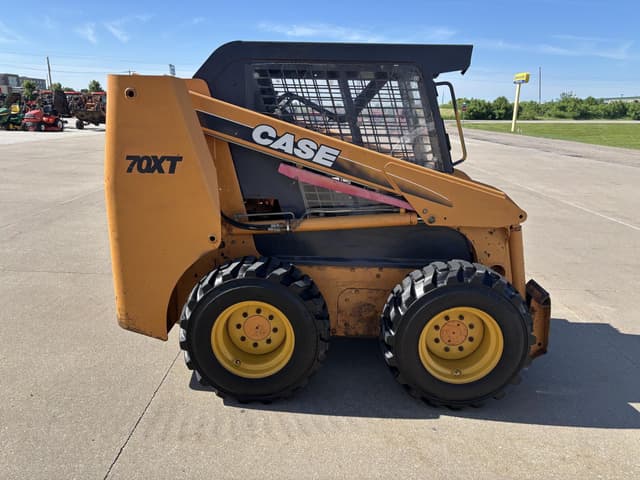 Image of Case 70XT equipment image 4
