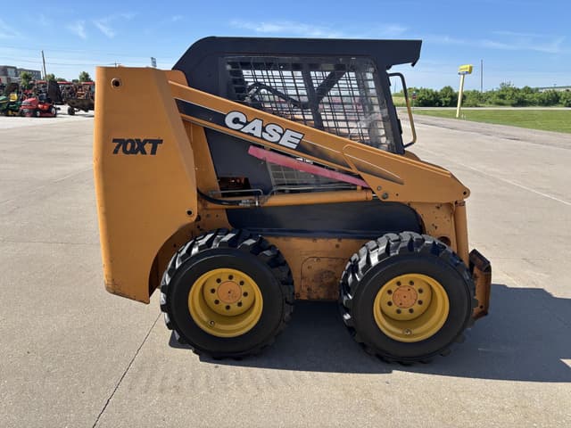 Image of Case 70XT equipment image 4