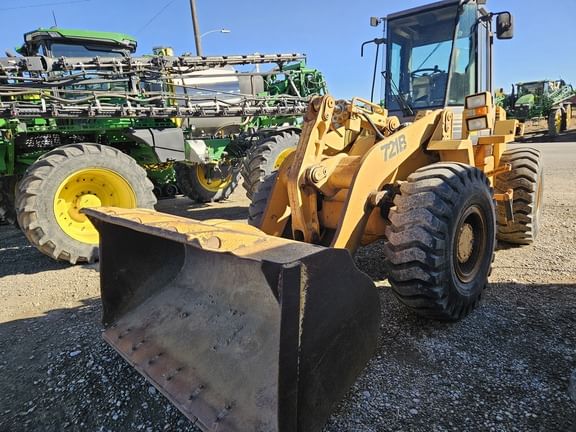 Case 721B Equipment Image0