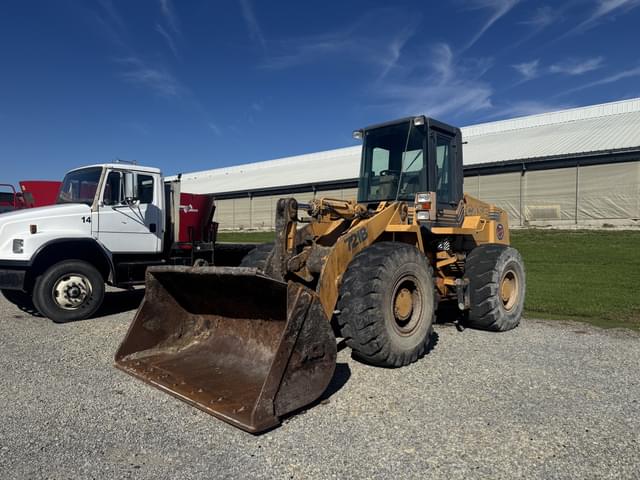 Image of Case 721B equipment image 1