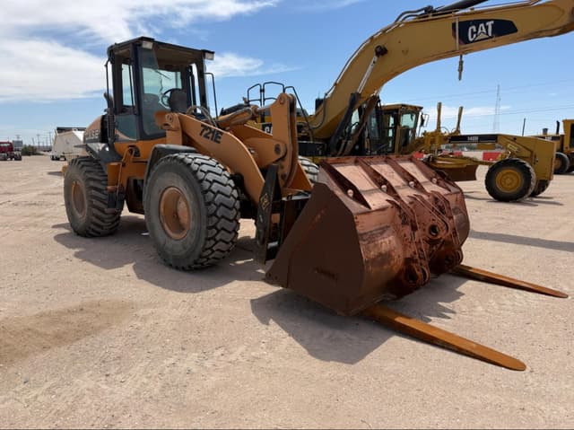 Image of Case 721E equipment image 1