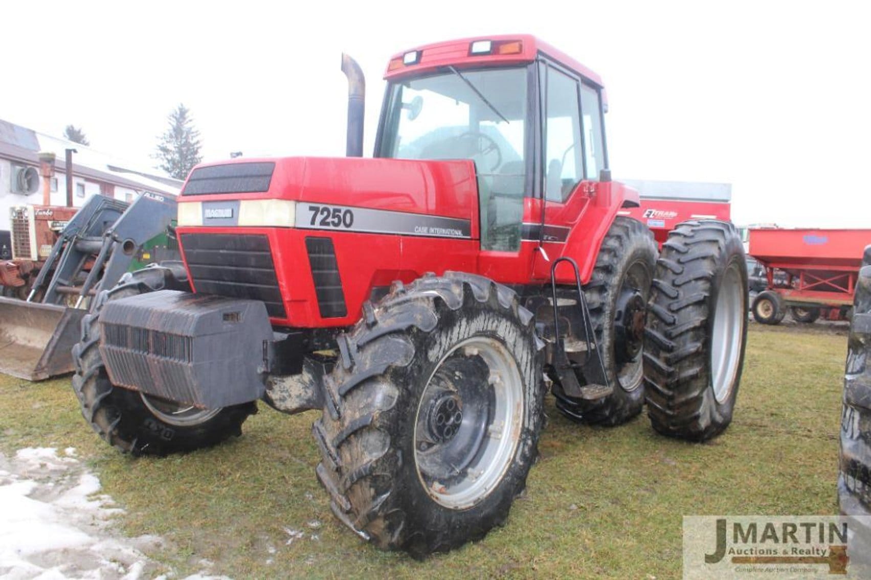 175 - 299 HP Tractors image