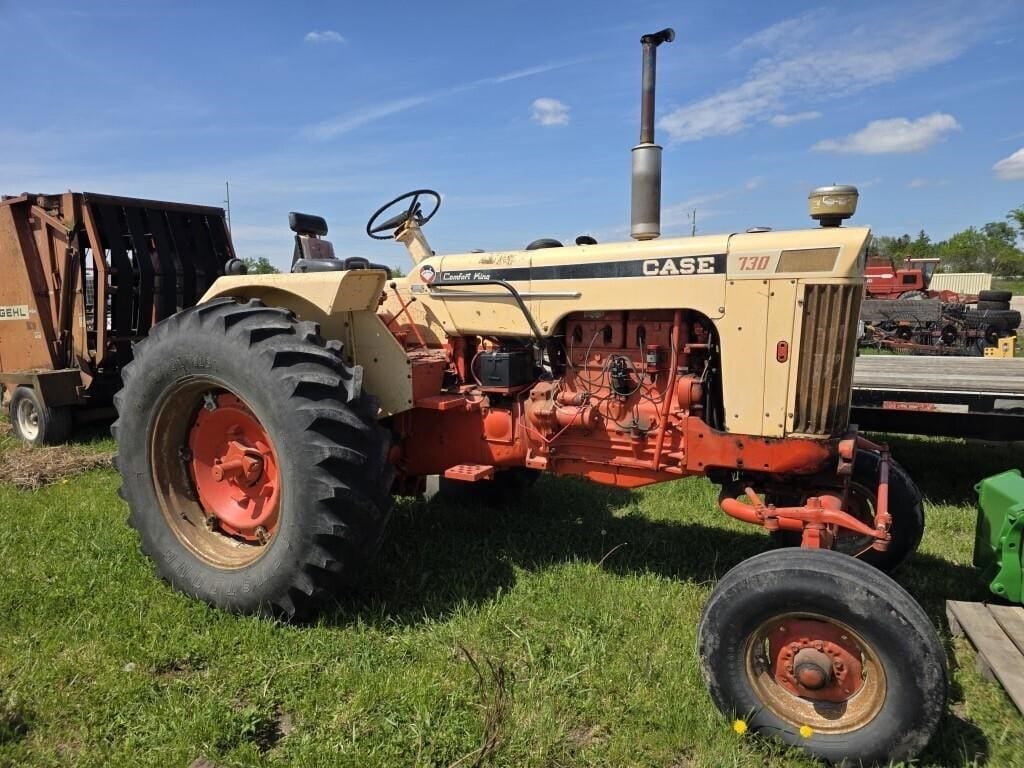 J.I. Case 730 Equipment Image0