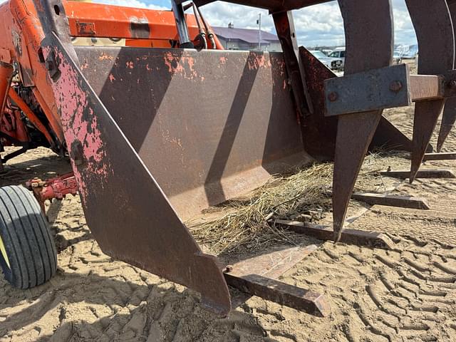 Image of Case 730 equipment image 1