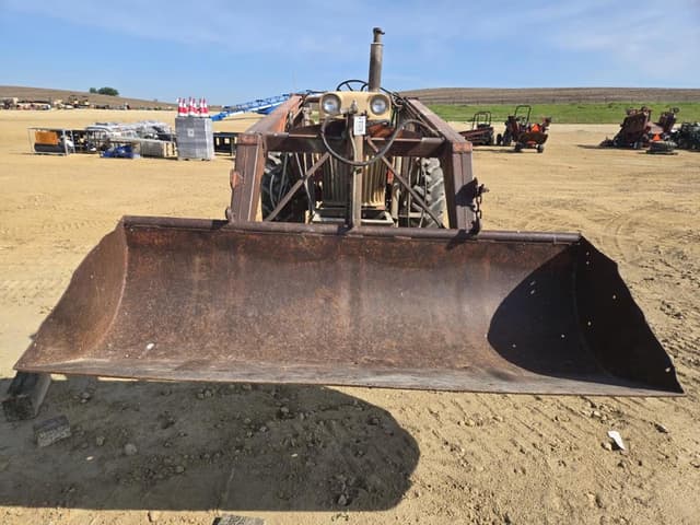 Image of Case 730 equipment image 1