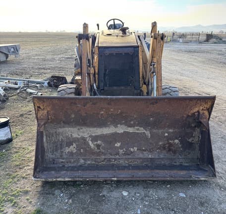 Image of Case 570LXT equipment image 4