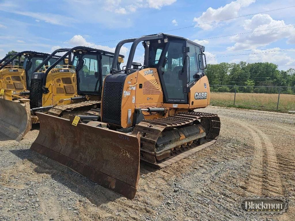Case 750M Equipment Image0