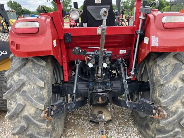 Image of Case IH Farmall 75C equipment image 4