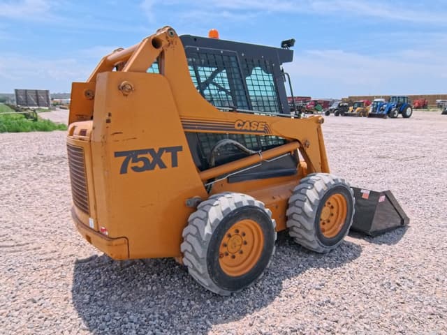 Image of Case 75XT equipment image 3