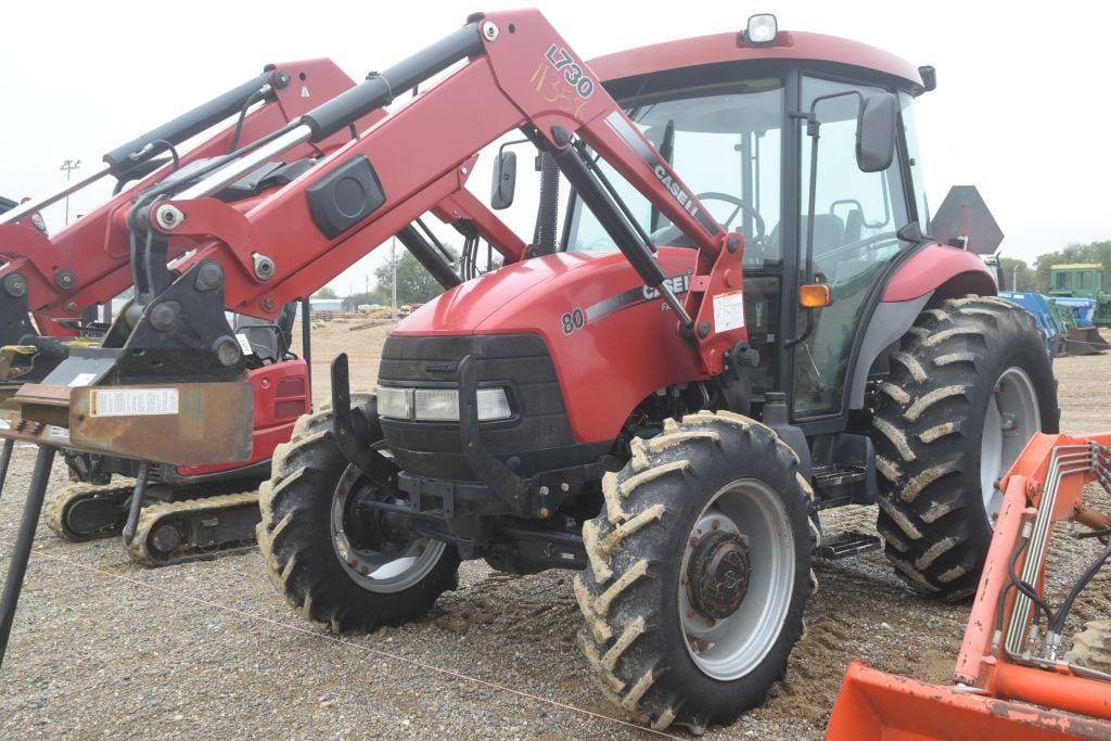 Case IH Farmall 80 Equipment Image0