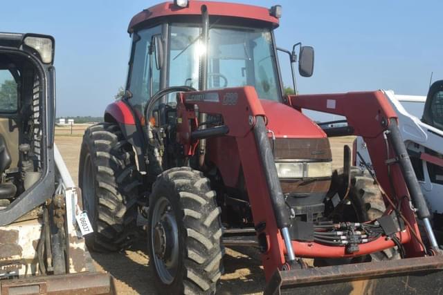 Image of Case IH Farmall 80 equipment image 3