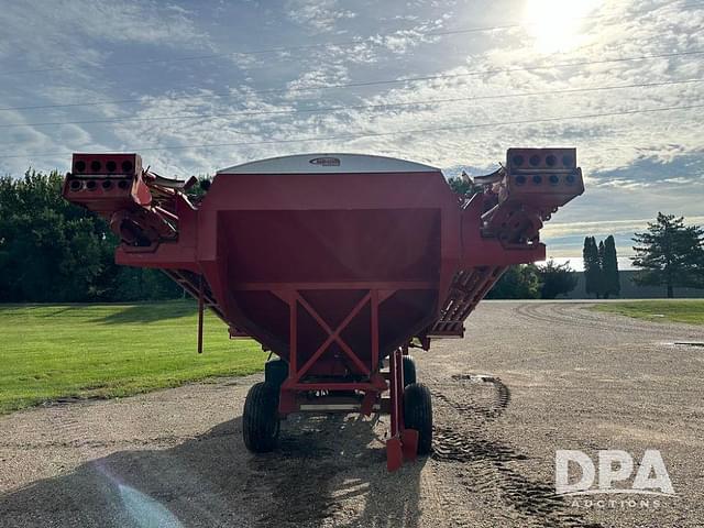 Image of Case IH 810 equipment image 1