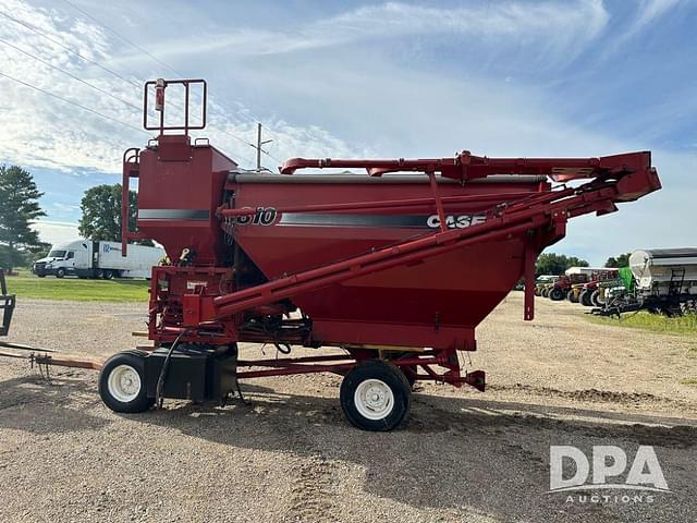 Image of Case IH 810 equipment image 2