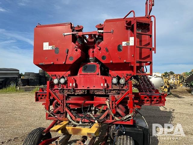 Image of Case IH 810 equipment image 4