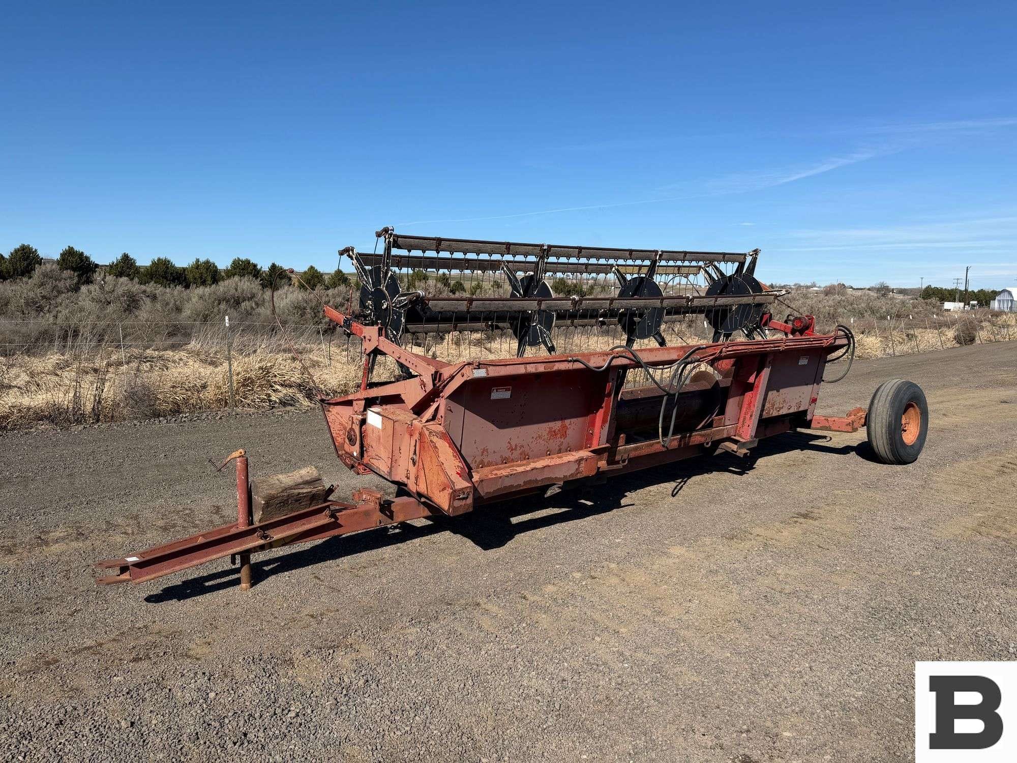 Case IH 810 Equipment Image0