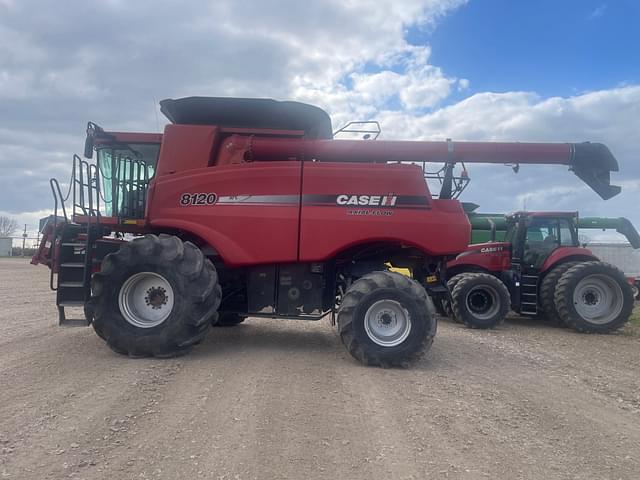 Image of Case IH 8120 equipment image 1