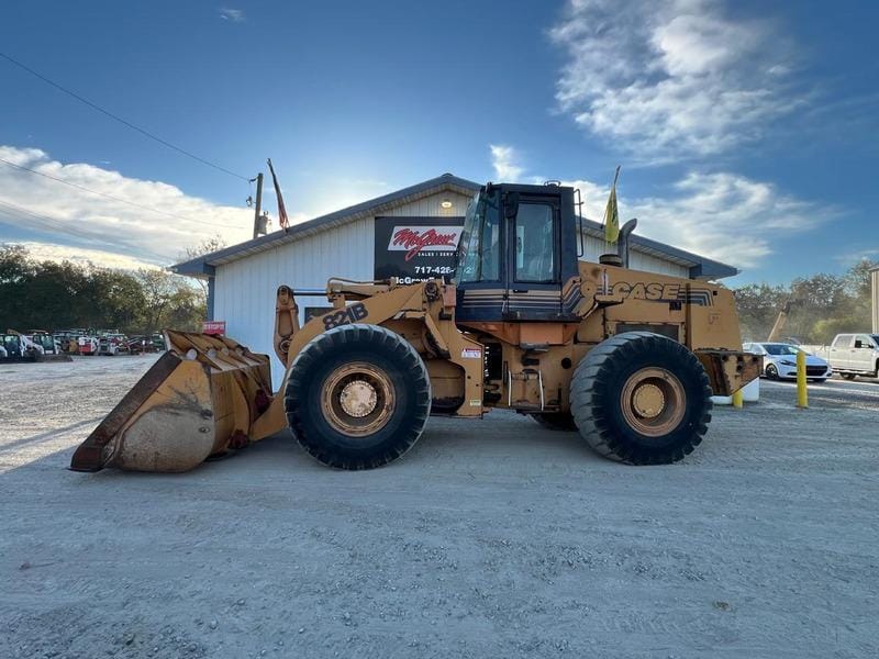 Case 821B Equipment Image0