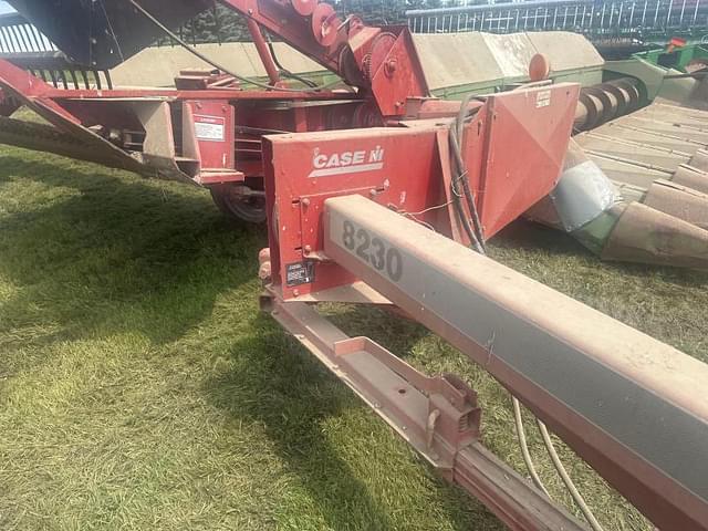 Image of Case IH 8230 equipment image 2