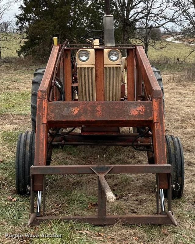 Image of Case 830 equipment image 1