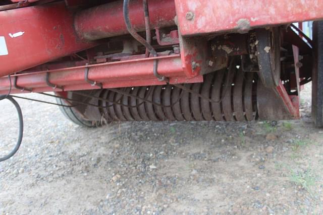 Image of Case IH 8455 equipment image 2