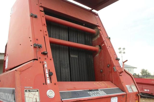 Image of Case IH 8455 equipment image 4