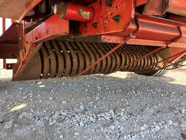 Image of Case IH 8460 equipment image 3