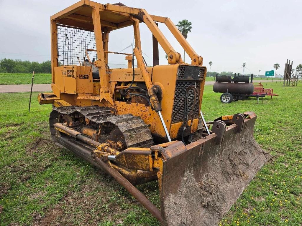 Case 850 Equipment Image0